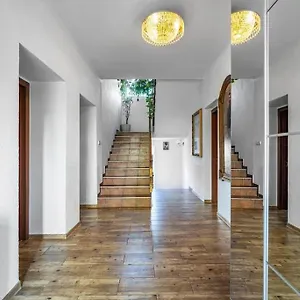 Apartmán Bajecne Ve S Bazenem A Terasou., Praha